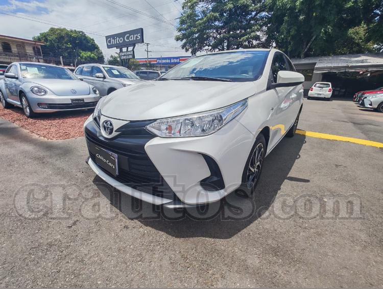 Toyota YARIS E 2023