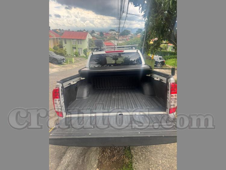 Nissan FRONTIER NP300 2017