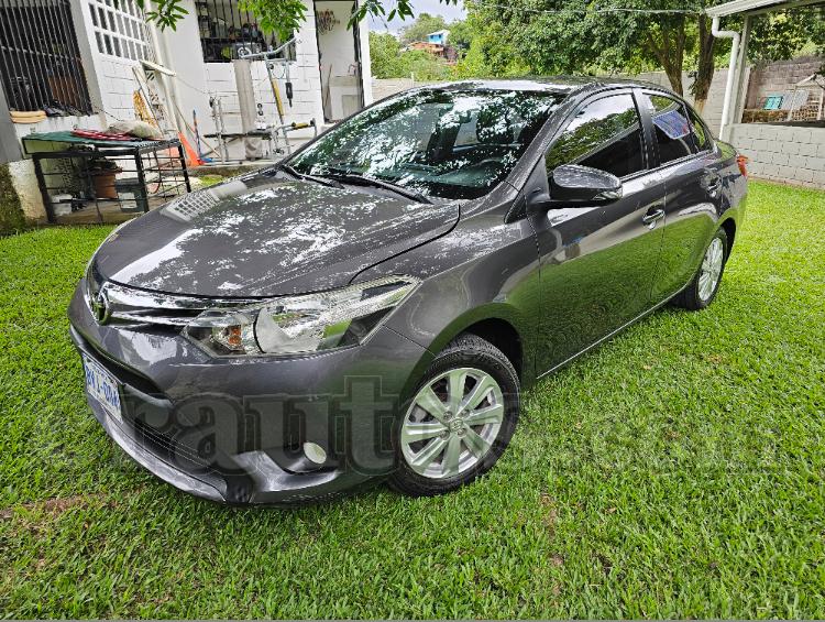 Toyota YARIS G 2016