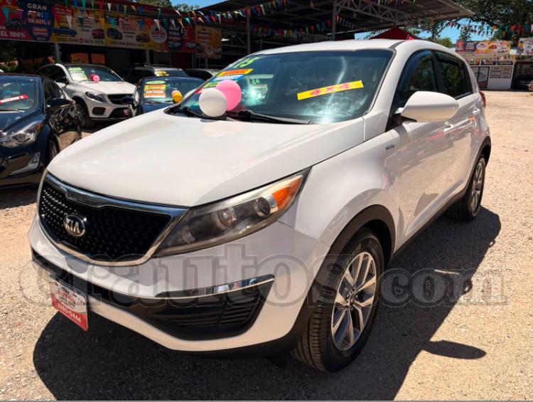 Kia SPORTAGE LX 2015