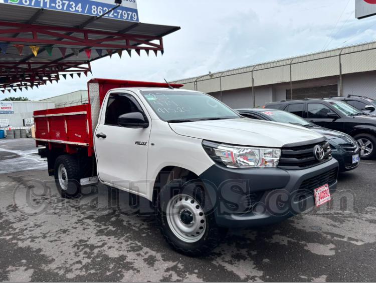 Toyota HILUX 2023