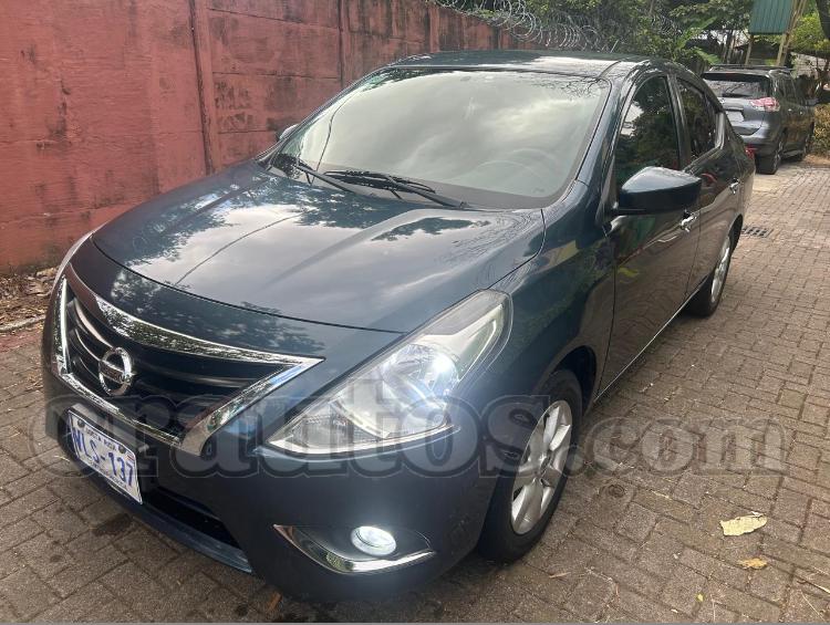 Nissan VERSA 2017