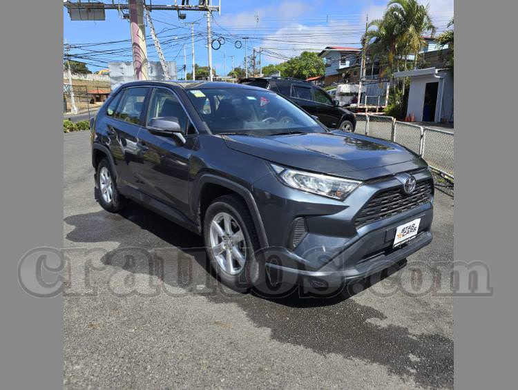Toyota RAV4 LE 2023