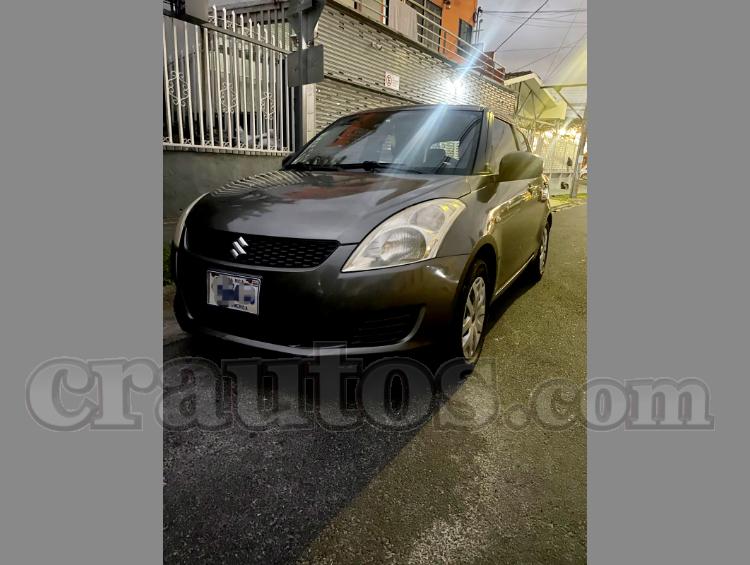 Suzuki SWIFT 2012