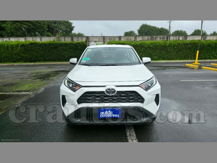 Toyota RAV4 LE 2024