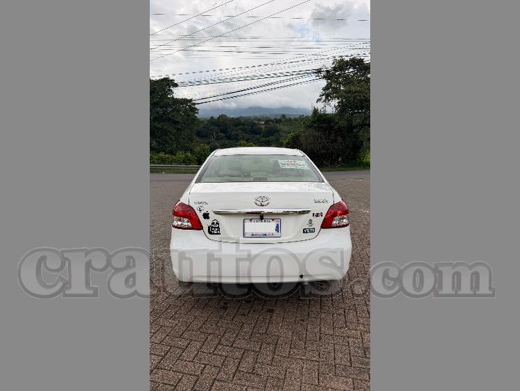 Toyota YARIS 2008