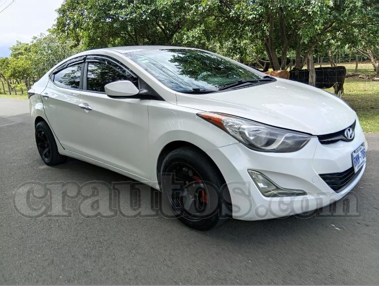 Hyundai ELANTRA 2013