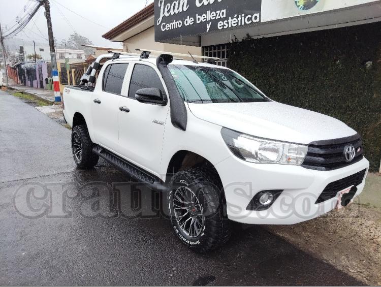 Toyota HILUX 2022
