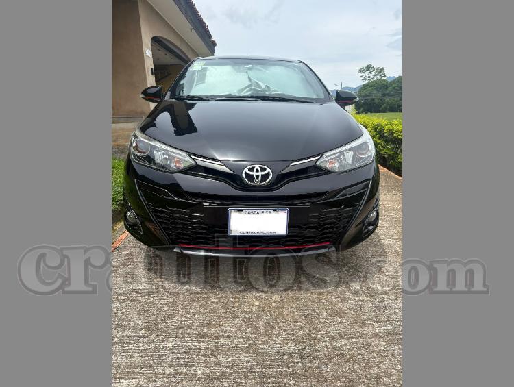 Toyota YARIS 2021