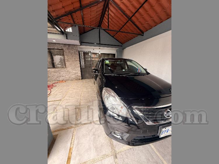 Nissan VERSA 2013