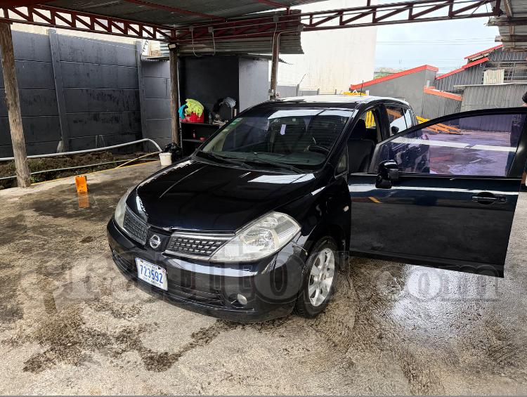 Nissan TIIDA 2008