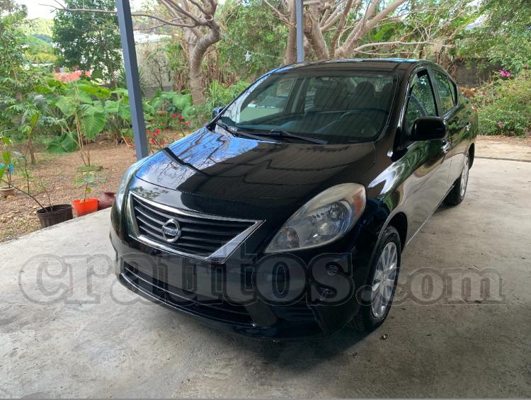 Nissan VERSA 2013