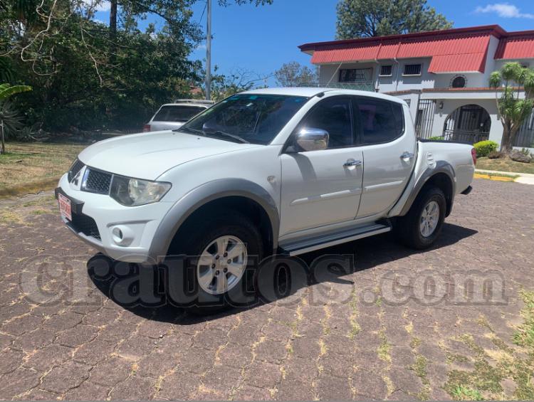 Mitsubishi L200 SPORTERO 2013