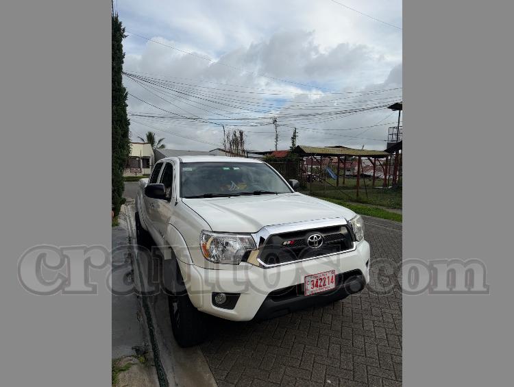 Toyota TACOMA 2013
