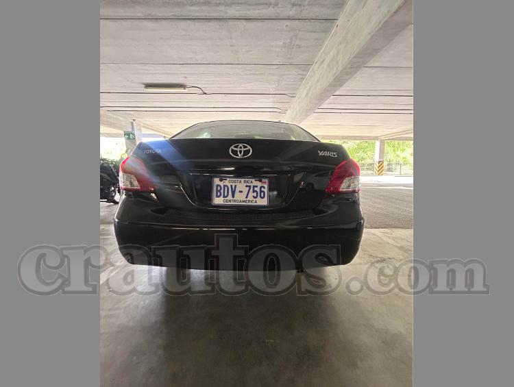Toyota YARIS 2013