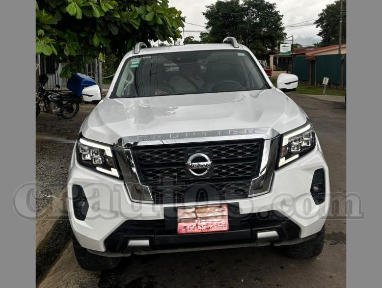Nissan FRONTIER LE 2022