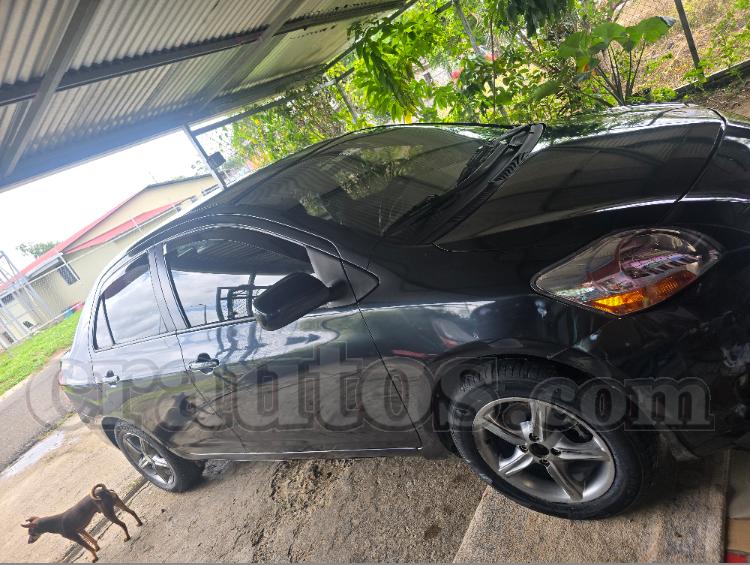 Toyota YARIS 2010
