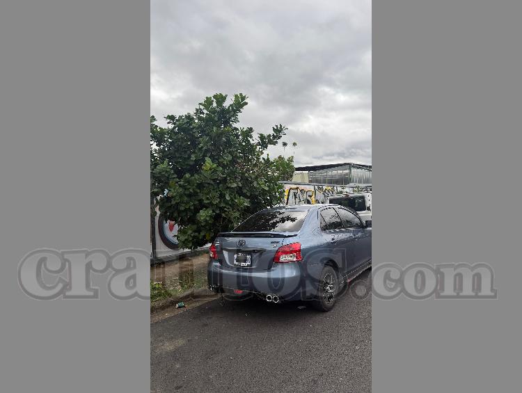 Toyota YARIS S 2012