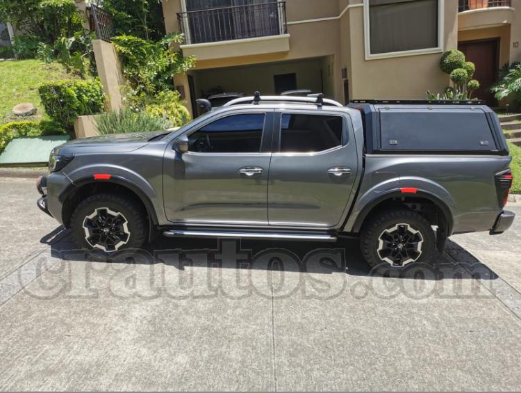 Nissan FRONTIER NP300 LE 2021