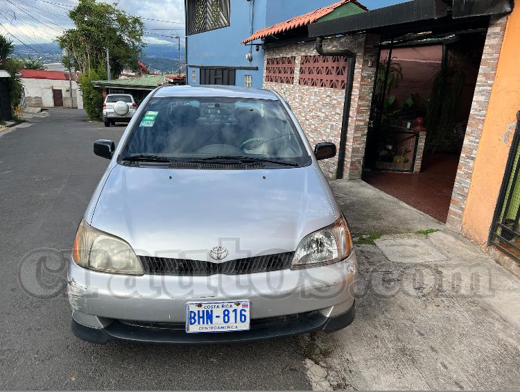 Toyota ECHO 2002