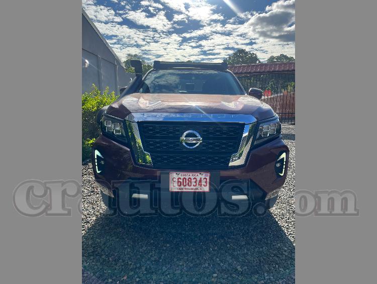 Nissan FRONTIER 2021