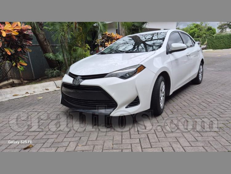 Toyota COROLLA LE 2018