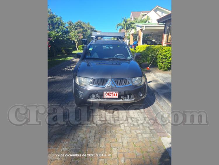 Mitsubishi L200 2011