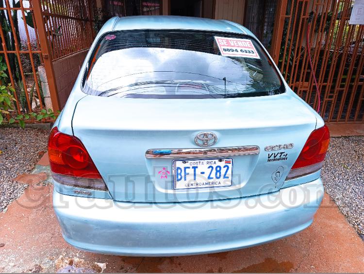 Toyota ECHO 2003
