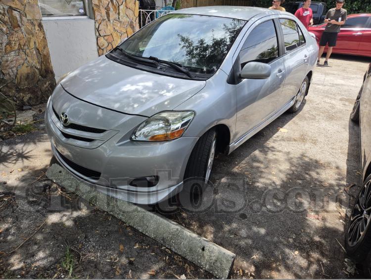 Toyota YARIS SPORT 2009