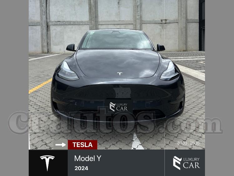Tesla MODEL Y 2024