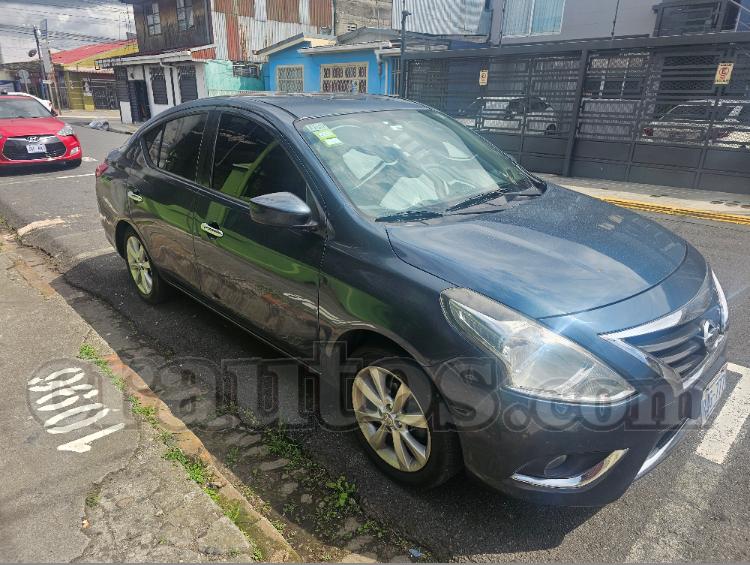 Nissan VERSA 2016