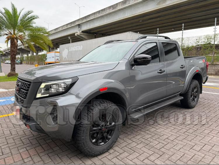 Nissan FRONTIER PRO 4X 2024