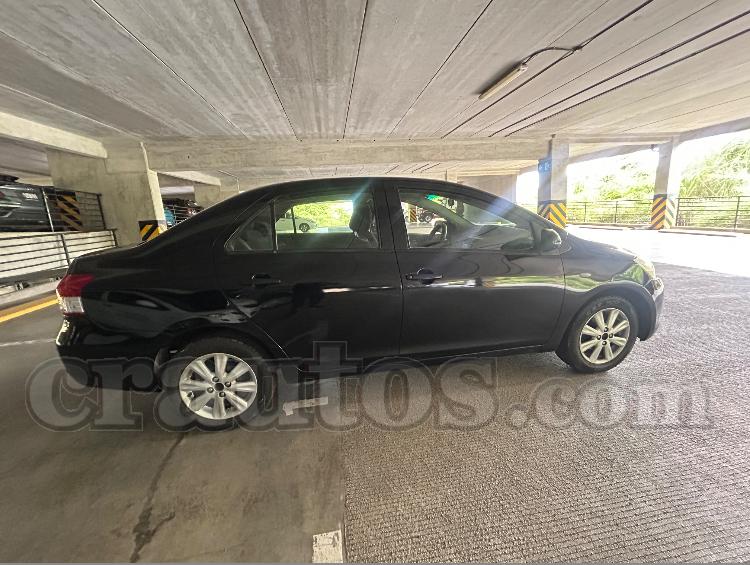 Toyota YARIS 2013