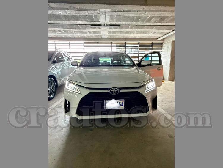 Toyota YARIS G 2024