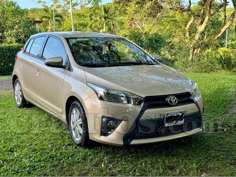 Toyota YARIS 2016