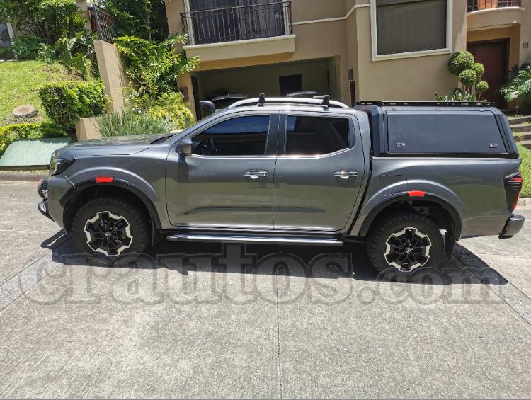 Nissan FRONTIER NP300 LE 2021