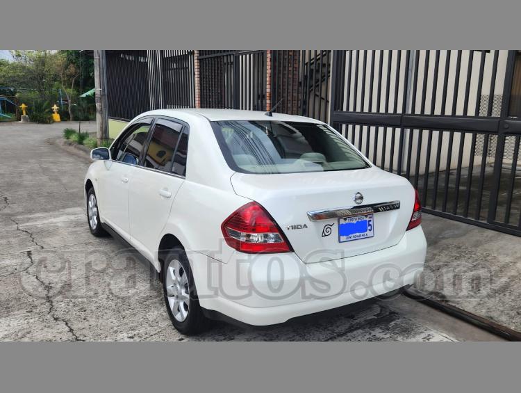 Nissan TIIDA 2007
