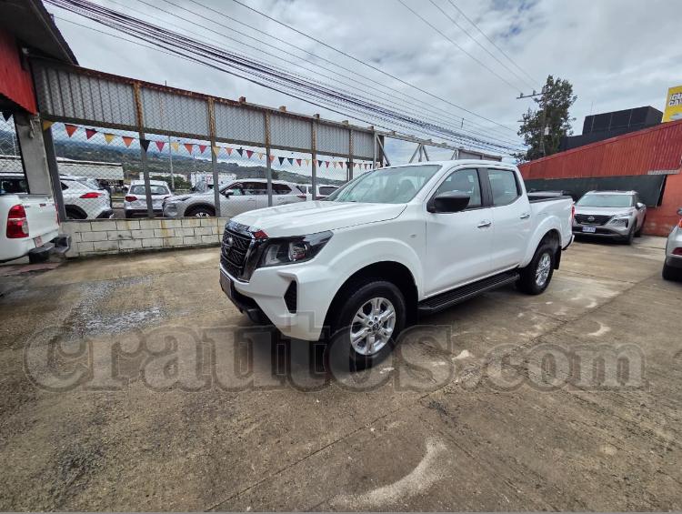 Nissan FRONTIER NP300 2024