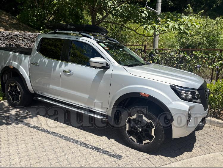 Nissan FRONTIER LE 2023