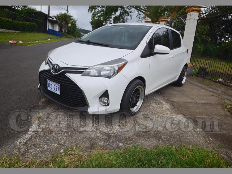 Toyota YARIS 2016