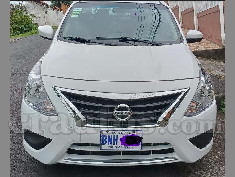 Nissan VERSA 2017