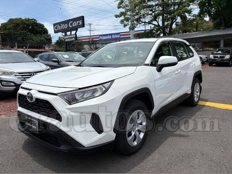 Toyota RAV4 LE 2023