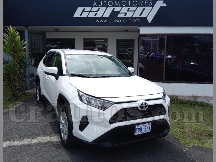 Toyota RAV4 LE 2024