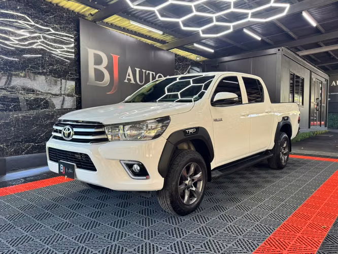 Toyota Hilux 2023